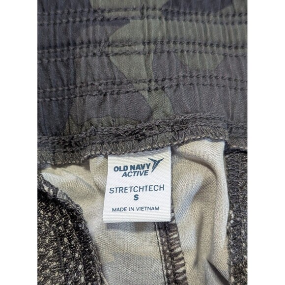 Old Navy Active Green Camouflage Shorts Size Large New - Picture 3 of 6